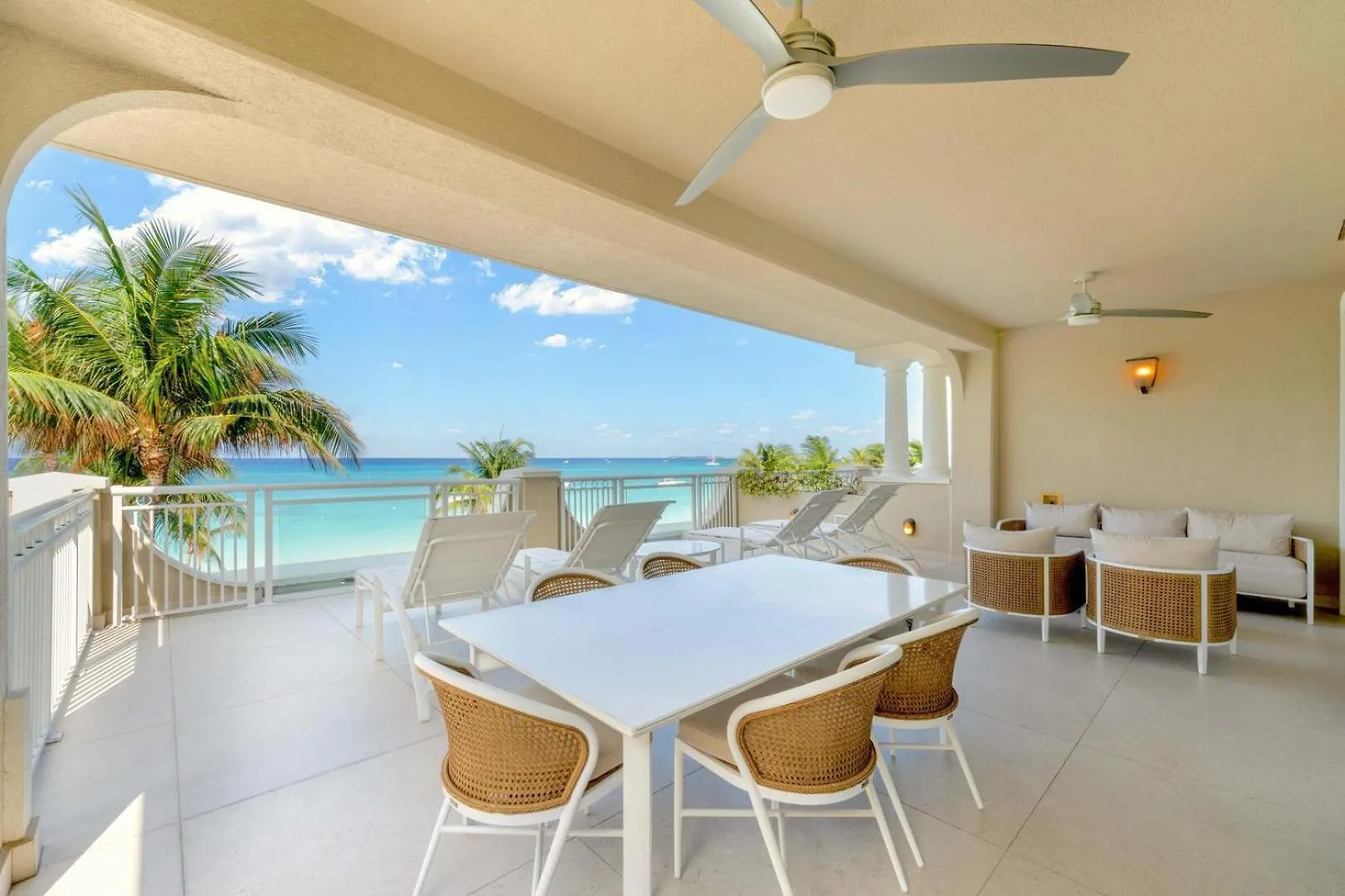 Beachcomber 11 George Town Apartamento